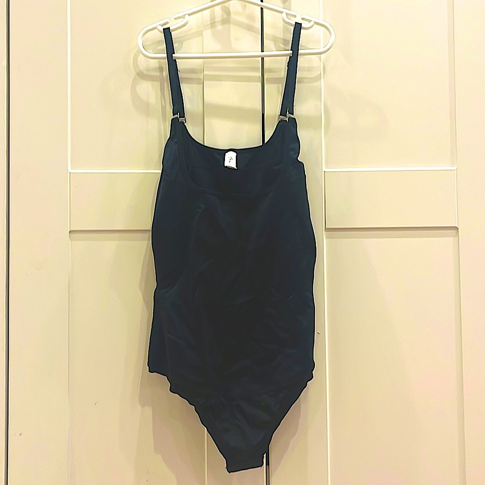 Amia size S black compression bodysuit